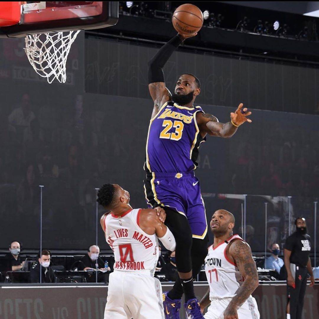 半场战报：皇马0-0埃尔切，姆巴佩失良机，银河战舰仅2射正（半场速报：皇马0-0埃尔切，姆巴佩错失良机，银河战舰上半场仅两次射正）