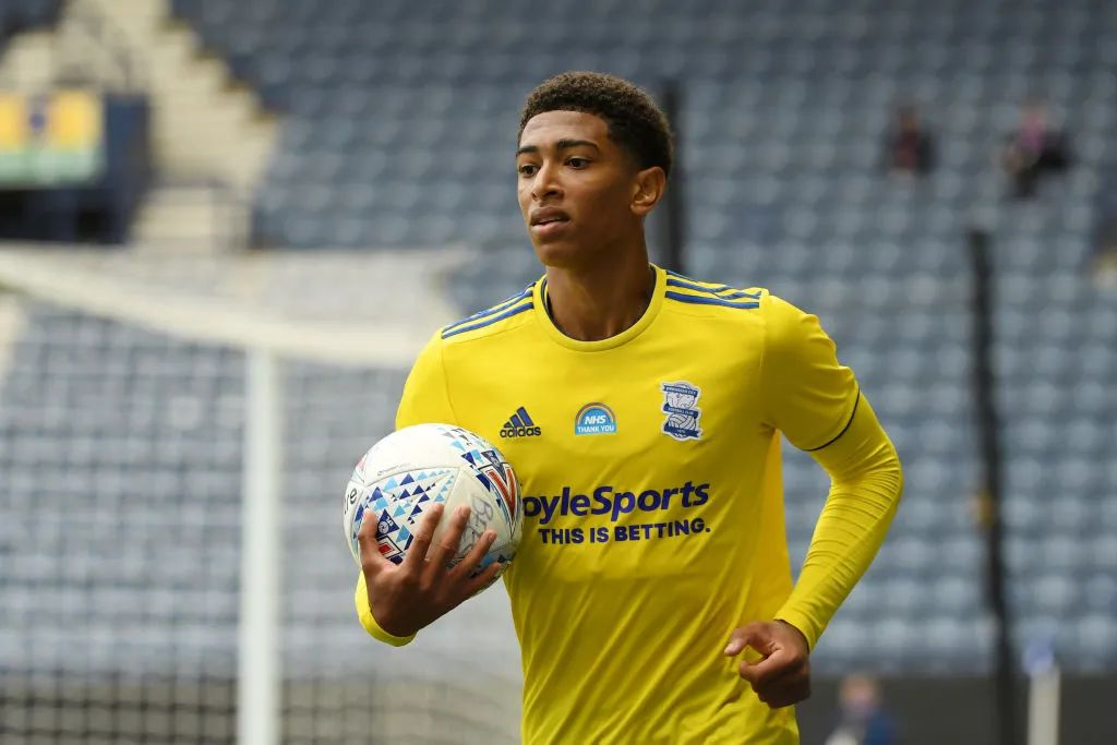 邮报：纽卡寻找前锋受挫，若无符合预期的报价不会放走伊萨克