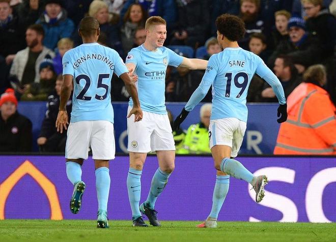 受到撞击影响？米切尔第三节仅5中2，得到4分1板1助（被撞影响发挥？米切尔第三节手感欠佳，5投2中拿下4分1篮板1助攻）