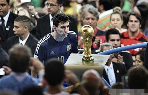 北青：马宁等3名中国裁判执法阿拉伯杯，是世界杯前重要考评（北青：马宁领衔三位中国裁判执法阿拉伯杯，系世界杯前关键考核）